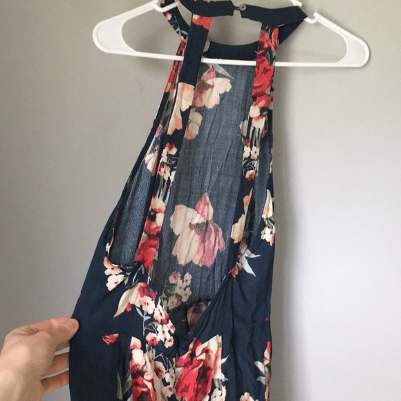 Forever21 halter romper with pockets - Picture 4 of 6